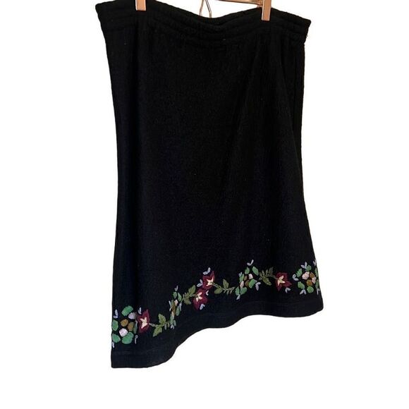 Persaman New York Petite 100% Wool Embroidered Skirt - Picture 2 of 5